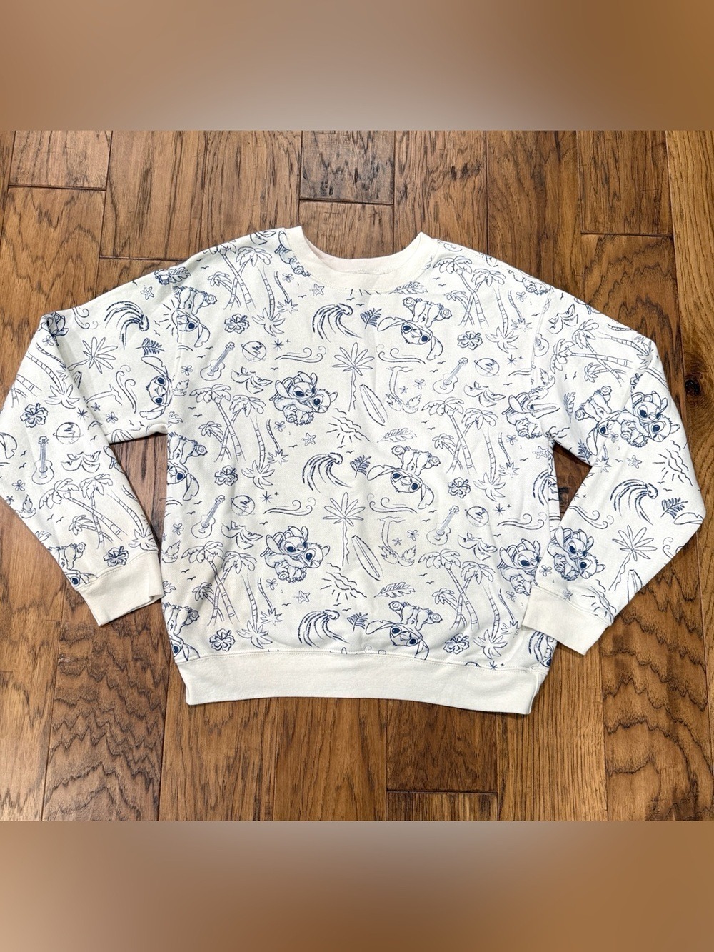 Disney’s Lilo & Stitch Women’s Size S Angel Island Cream & Navy Sweatshirt